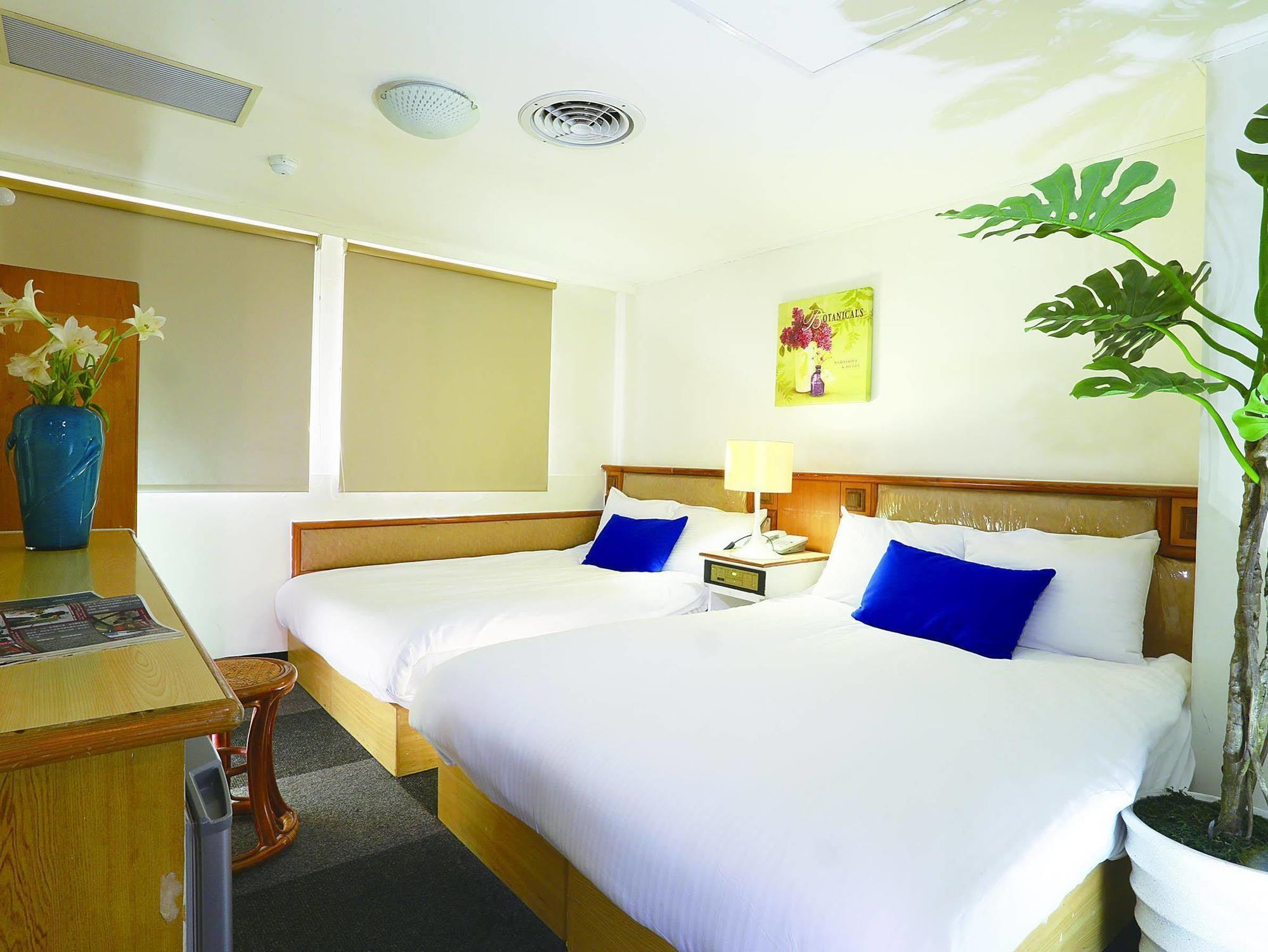 Lion Hotel Лодун Экстерьер фото