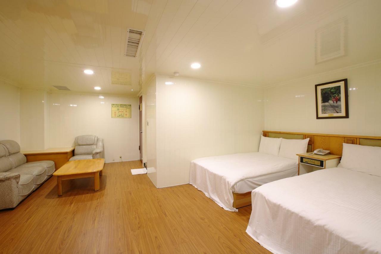 Lion Hotel Лодун Экстерьер фото