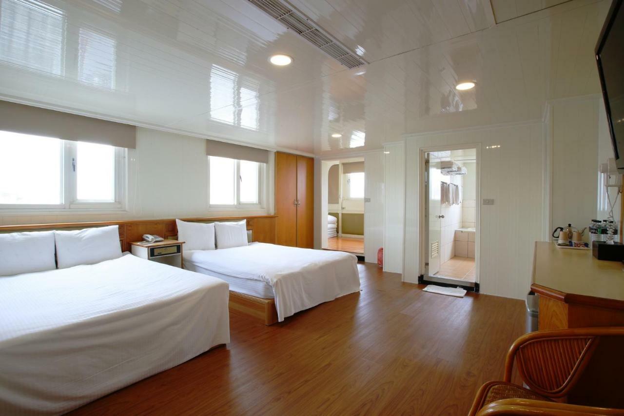 Lion Hotel Лодун Экстерьер фото